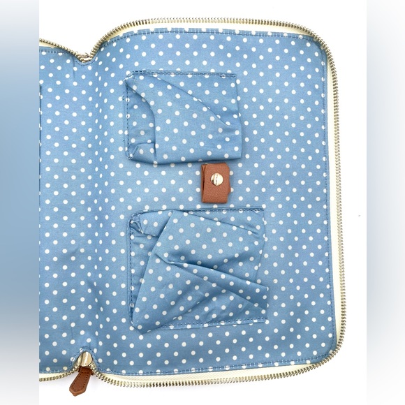 LIKE NEW Matilda Jane On The Go Tech Organizer - Picture 8 of 8